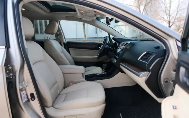 SUBARU Outback 