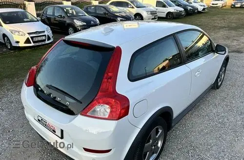 VOLVO C30 
