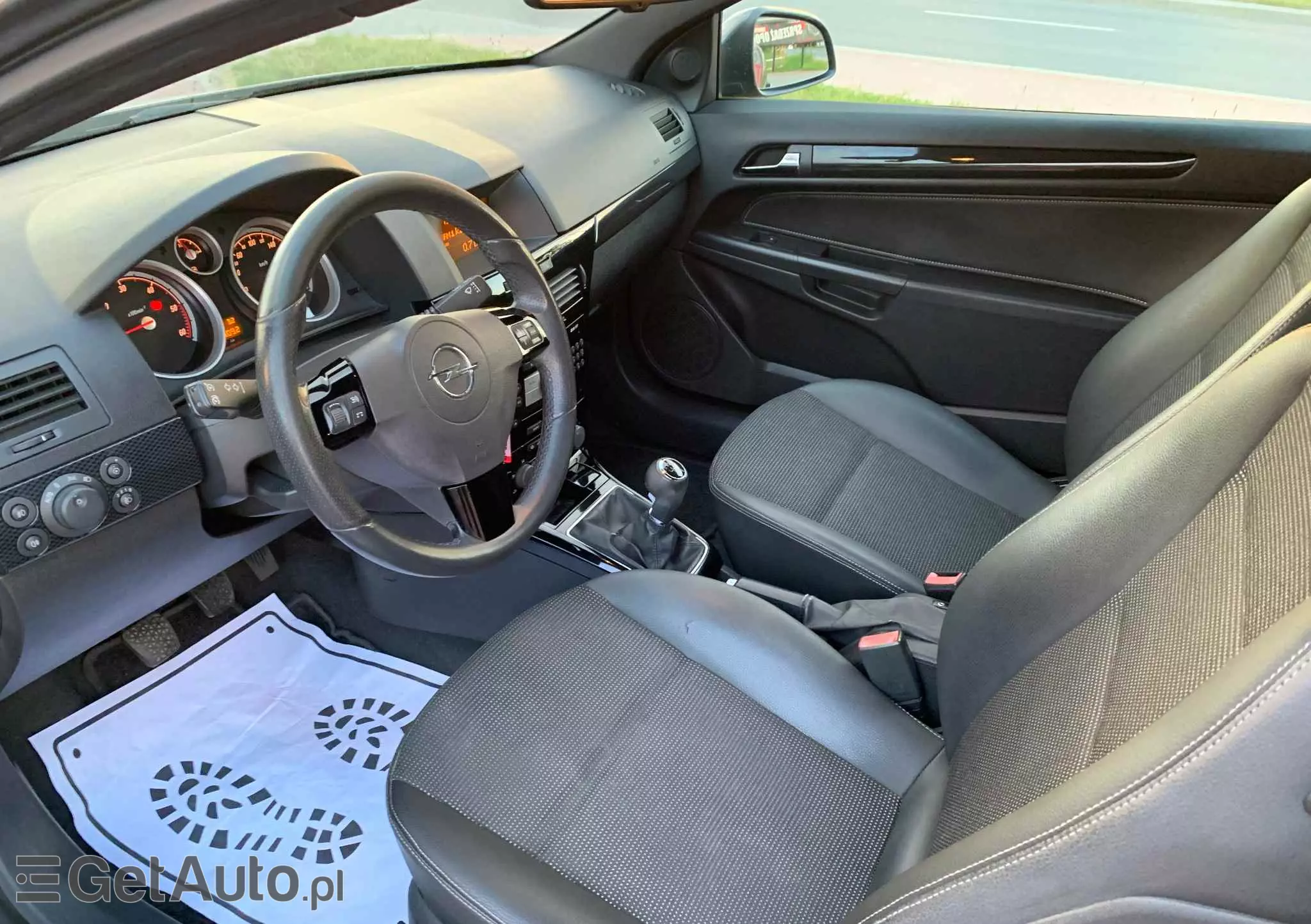 OPEL Astra GTC 1.7 CDTI DPF (119g) Sport