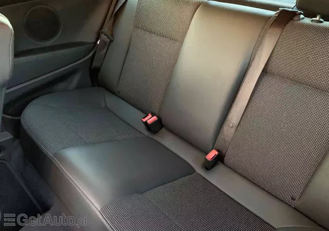 OPEL Astra GTC 1.7 CDTI DPF (119g) Sport