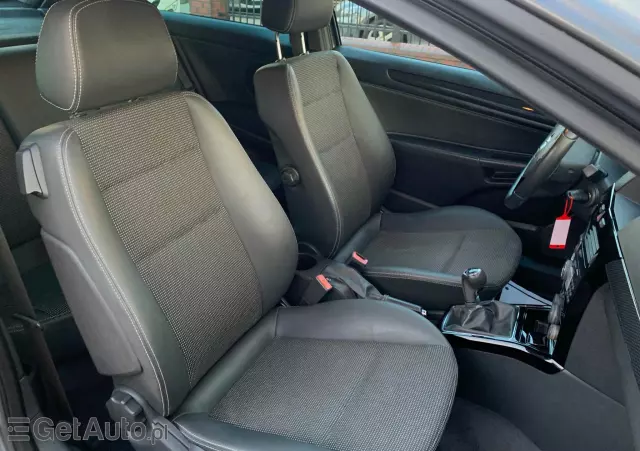 OPEL Astra GTC 1.7 CDTI DPF (119g) Sport