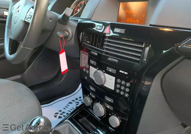 OPEL Astra GTC 1.7 CDTI DPF (119g) Sport