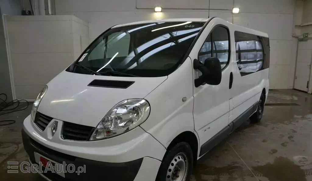 RENAULT Trafic 