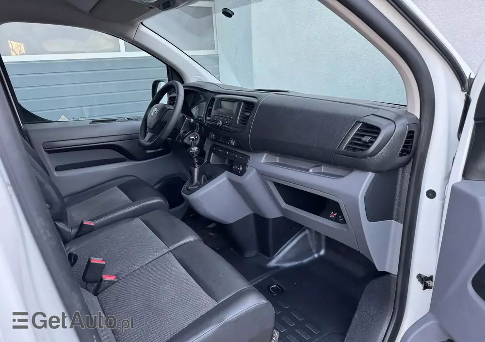 TOYOTA Proace 