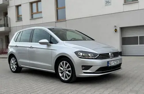 VOLKSWAGEN Golf Sportsvan 