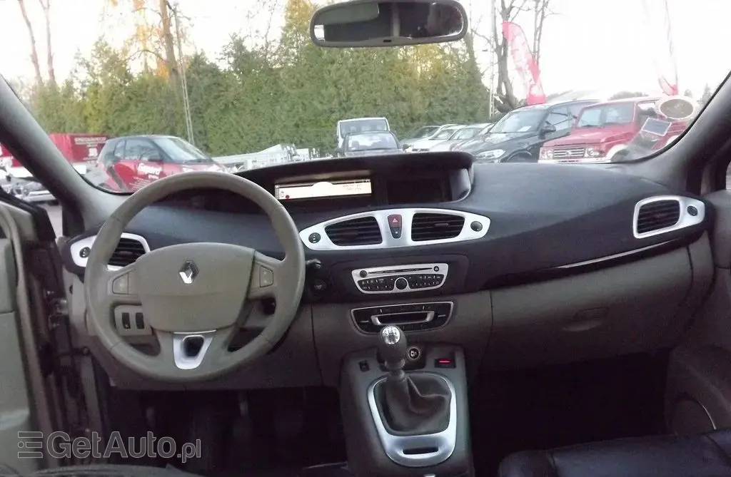 RENAULT Scenic 