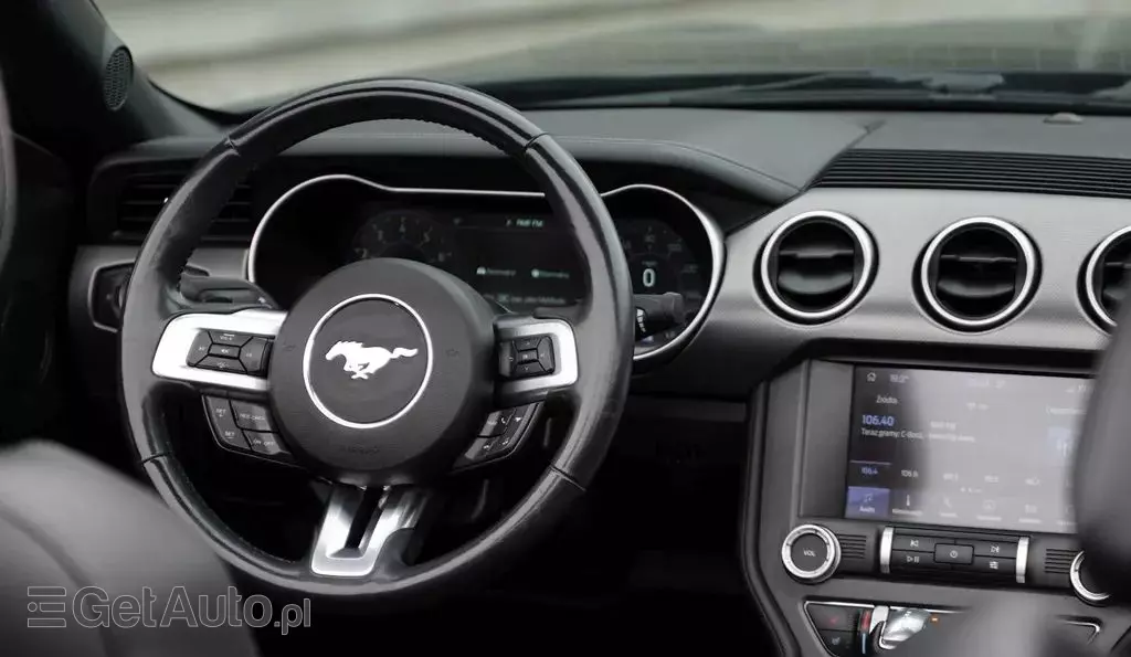 FORD Mustang 