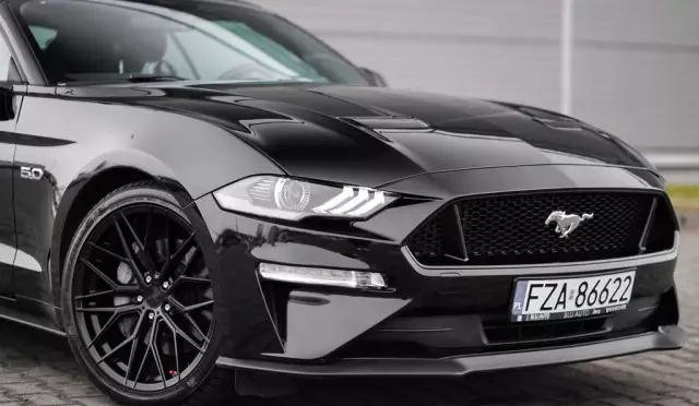 FORD Mustang 