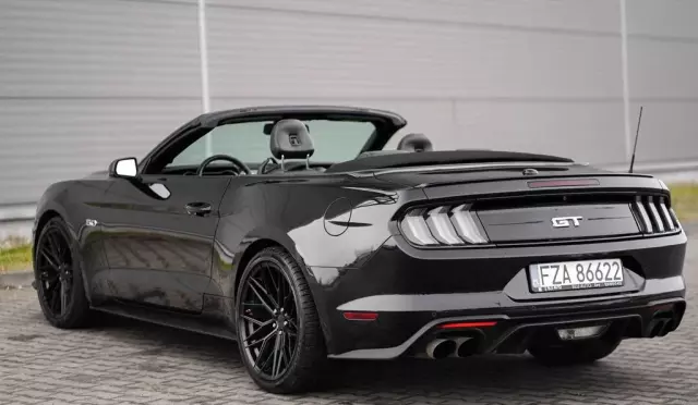 FORD Mustang 
