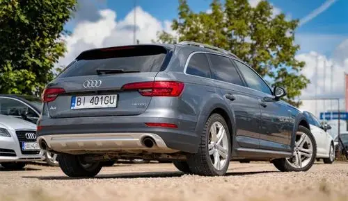 AUDI A4 