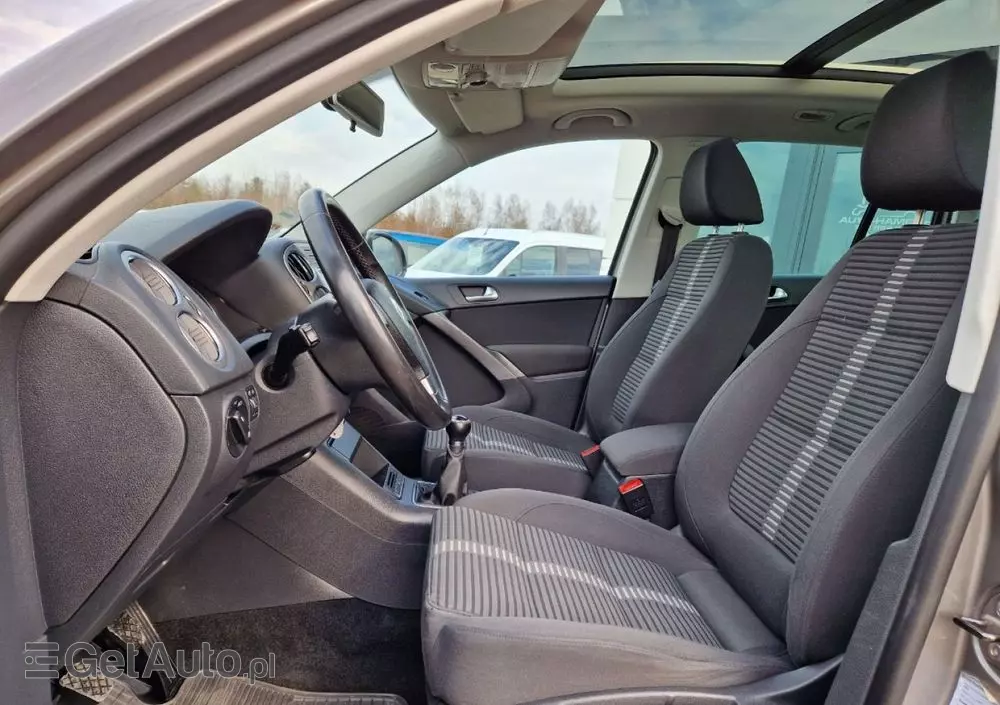 VOLKSWAGEN Tiguan 1.4 TSI Sport & Style
