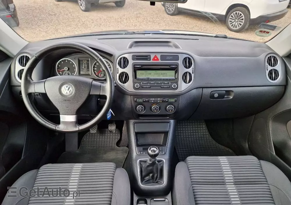 VOLKSWAGEN Tiguan 1.4 TSI Sport & Style