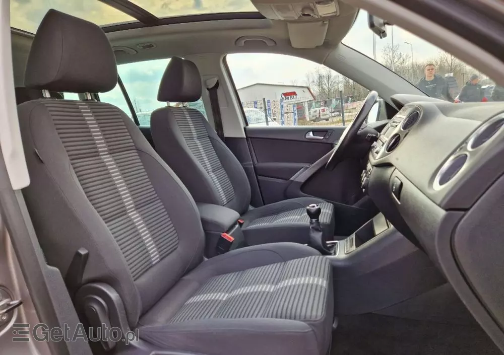 VOLKSWAGEN Tiguan 1.4 TSI Sport & Style