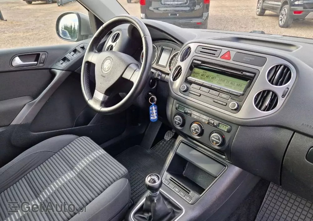 VOLKSWAGEN Tiguan 1.4 TSI Sport & Style