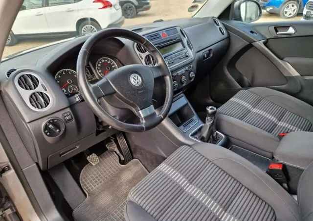 VOLKSWAGEN Tiguan 1.4 TSI Sport & Style