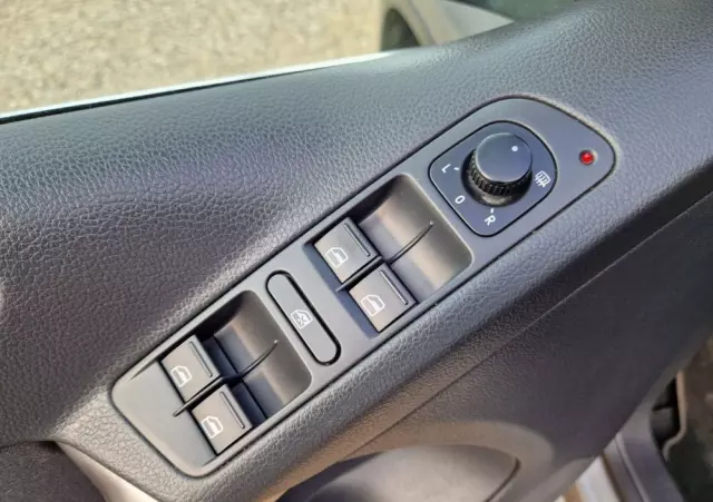 VOLKSWAGEN Tiguan 1.4 TSI Sport & Style