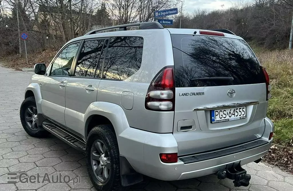 TOYOTA Land Cruiser 
