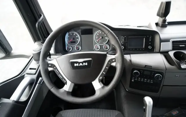 MAN TGS 18.480 / 4x2 / HDS HMF 1820 K6 / WYSIEG 17,2 m / MANUAL / STEROWANIE RADIOWE 