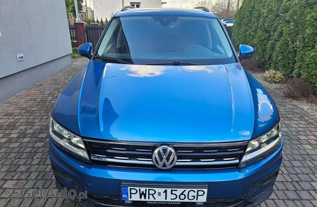 VOLKSWAGEN Tiguan 