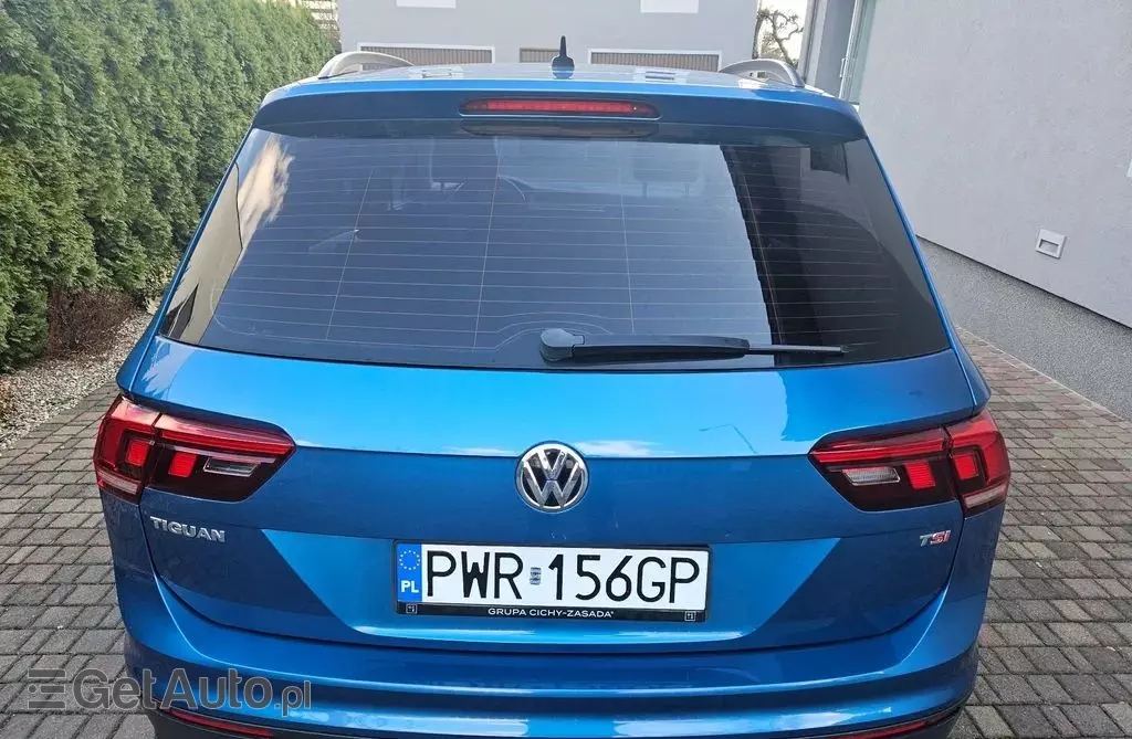 VOLKSWAGEN Tiguan 