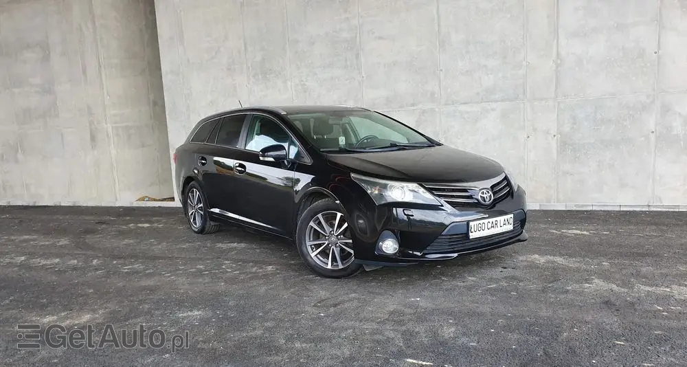 TOYOTA Avensis Combi 1.8 Multidrive S Executive