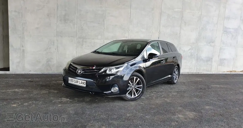 TOYOTA Avensis Combi 1.8 Multidrive S Executive