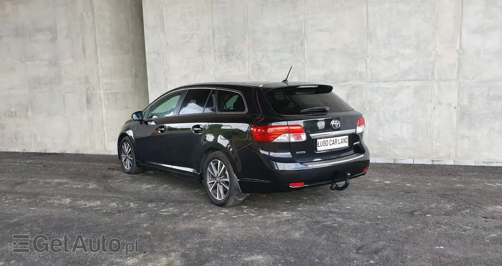 TOYOTA Avensis Combi 1.8 Multidrive S Executive