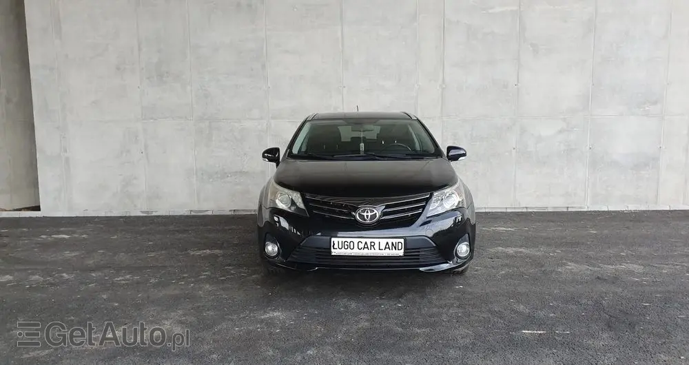 TOYOTA Avensis Combi 1.8 Multidrive S Executive