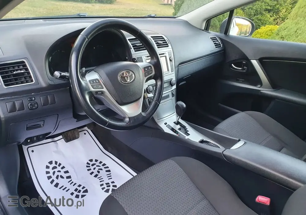 TOYOTA Avensis Combi 1.8 Multidrive S Executive