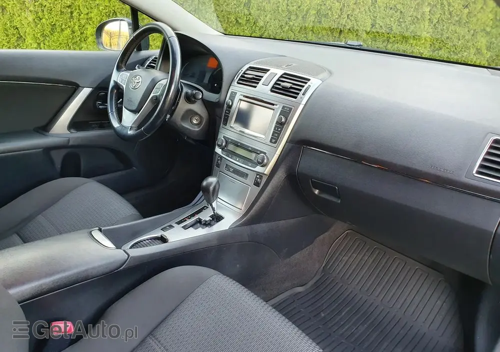 TOYOTA Avensis Combi 1.8 Multidrive S Executive