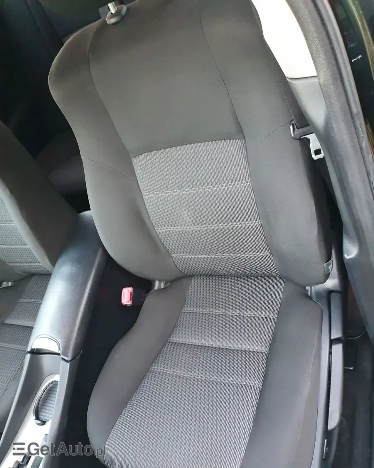 TOYOTA Avensis Combi 1.8 Multidrive S Executive