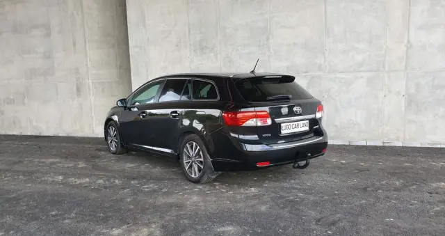 TOYOTA Avensis Combi 1.8 Multidrive S Executive