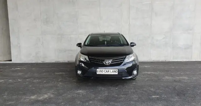 TOYOTA Avensis Combi 1.8 Multidrive S Executive