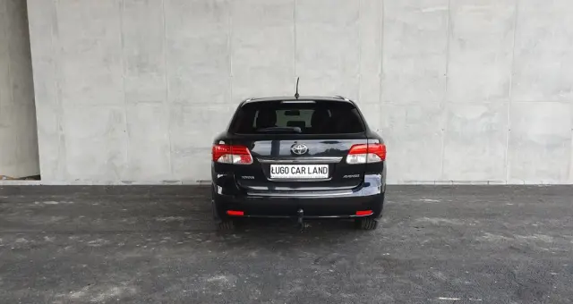 TOYOTA Avensis Combi 1.8 Multidrive S Executive