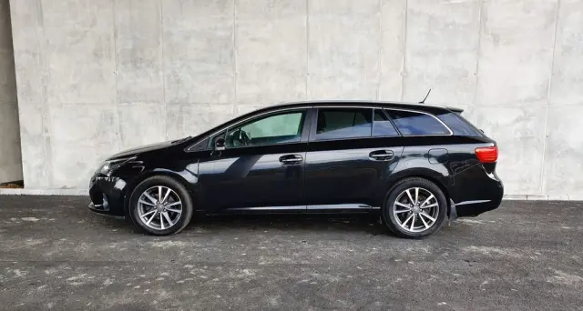 TOYOTA Avensis Combi 1.8 Multidrive S Executive