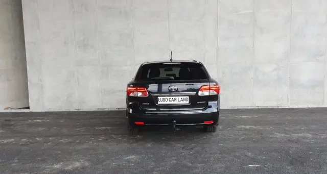 TOYOTA Avensis Combi 1.8 Multidrive S Executive