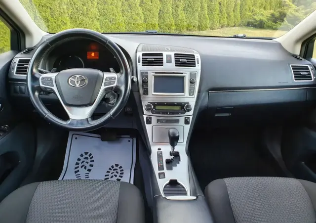 TOYOTA Avensis Combi 1.8 Multidrive S Executive