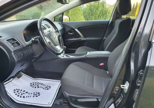 TOYOTA Avensis Combi 1.8 Multidrive S Executive