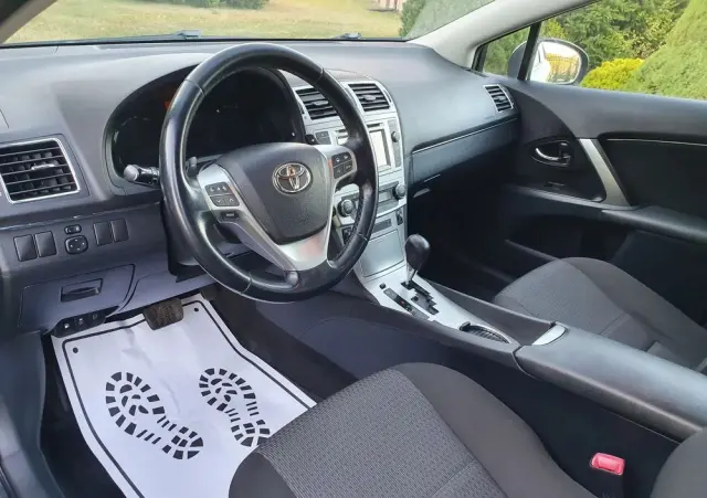 TOYOTA Avensis Combi 1.8 Multidrive S Executive