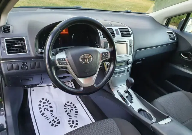 TOYOTA Avensis Combi 1.8 Multidrive S Executive