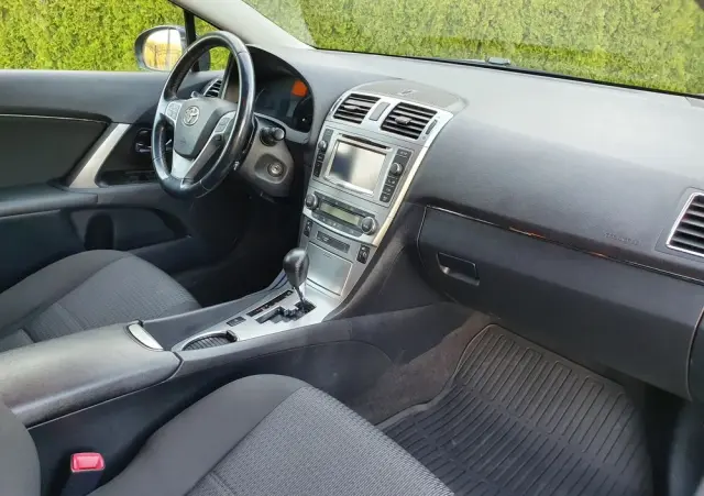 TOYOTA Avensis Combi 1.8 Multidrive S Executive