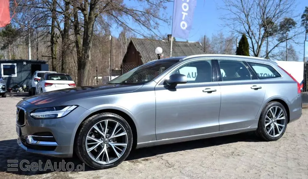VOLVO V90 