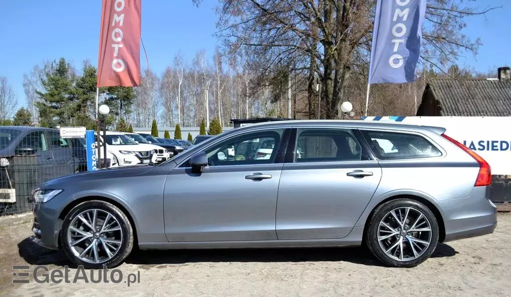 VOLVO V90 