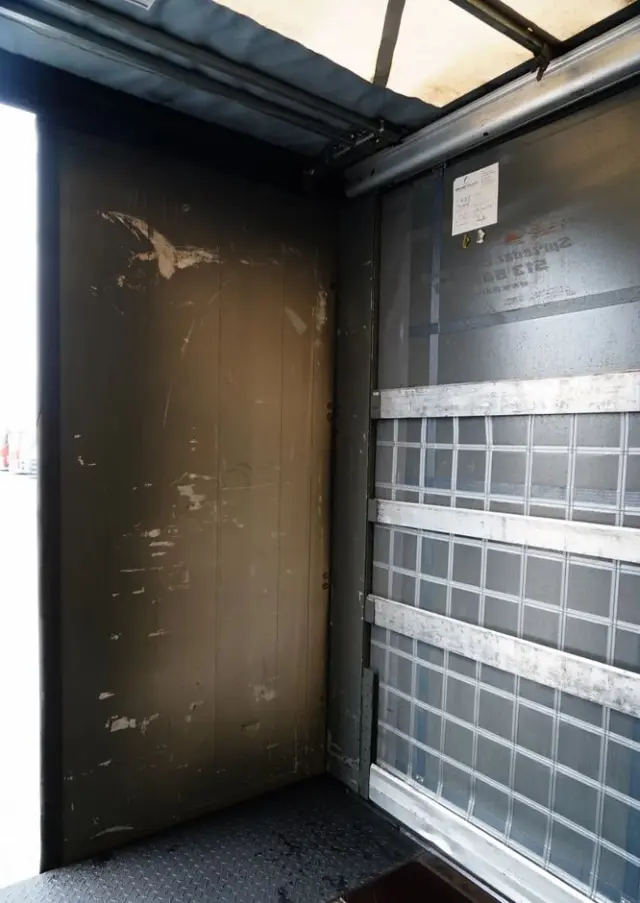 KÖGEL FIRANKA / STANDARD / WINDA 2 000 kg  / KOSZ NA PALETY / OŚ PODONOSZONA / SAF 