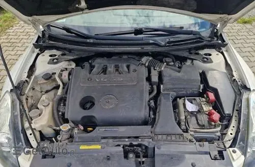 NISSAN Altima 