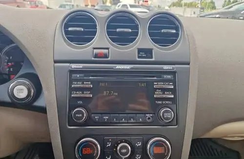 NISSAN Altima 