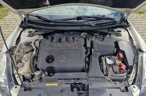 NISSAN Altima 