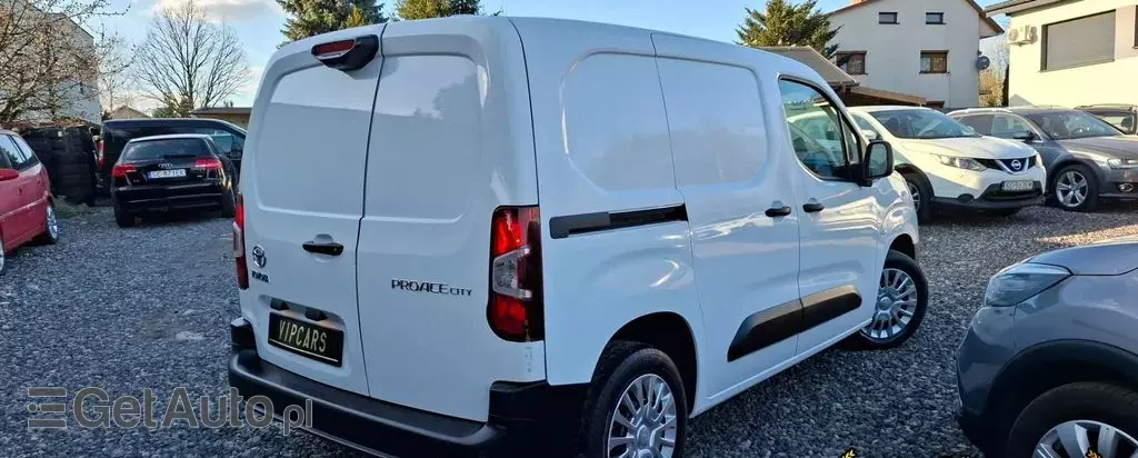 TOYOTA Proace 