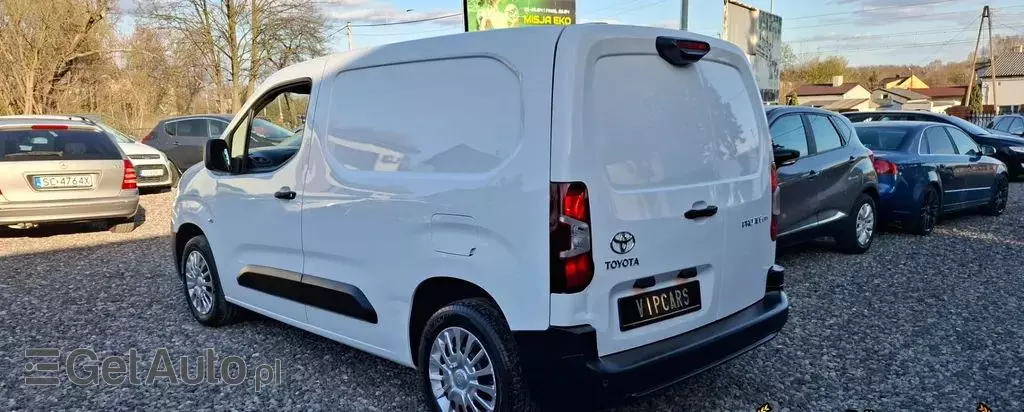 TOYOTA Proace 