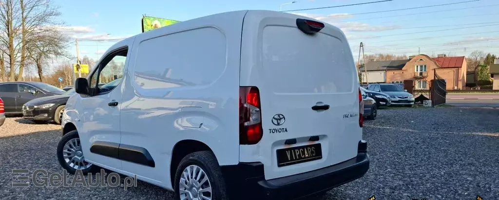 TOYOTA Proace 